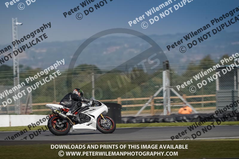 donington no limits trackday;donington park photographs;donington trackday photographs;no limits trackdays;peter wileman photography;trackday digital images;trackday photos